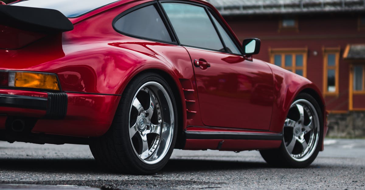 What is the top speed of the Porsche Junior?